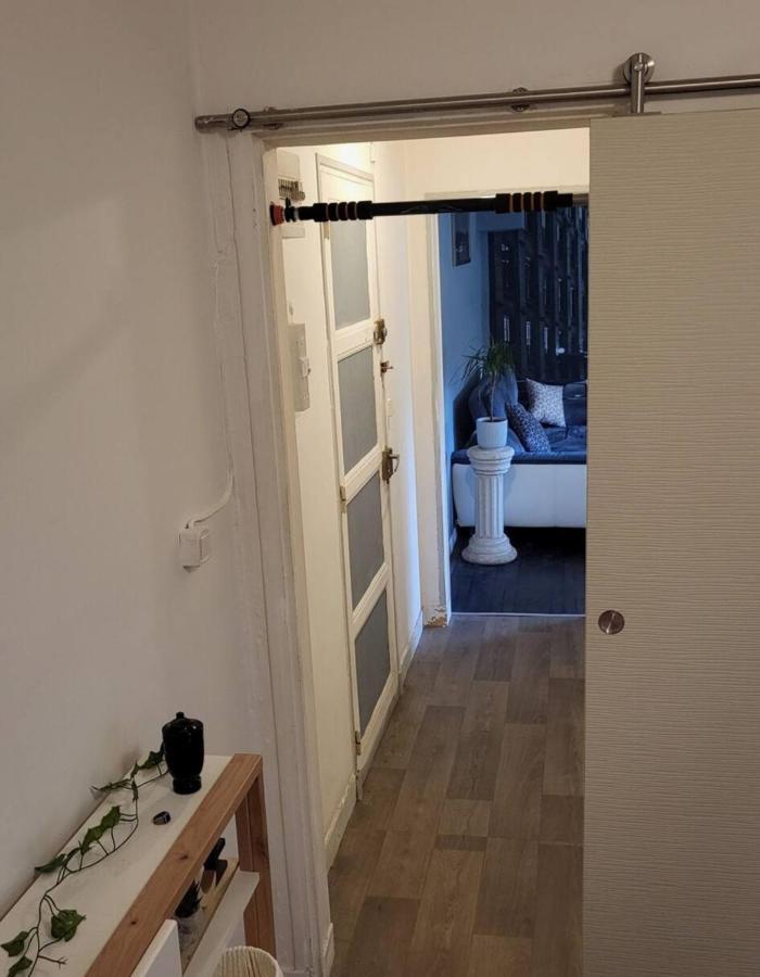 T2 Cosy Autonome H24 Parking Prive Attenant Tv 165Cm Netflix Wi-Fi Au Rez-De-Chaussee Alençon Extérieur photo